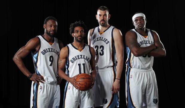 明日雷霆战开拓者伤病：杰威等5人继续缺席（雷霆明日对阵开拓者伤情：杰威等5人仍将缺阵）