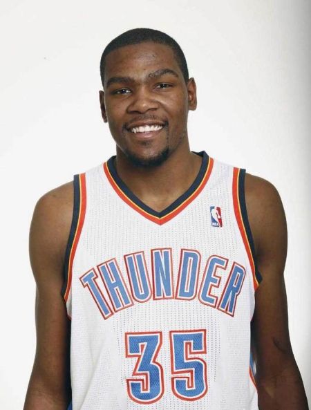 2025／26赛季英超：英超无弱旅！狼队一战谁也别想轻松！阿莫林敲打全队（2025／26英超群雄并起：狼队之战谁都别想轻取，阿莫林严令全队警醒）