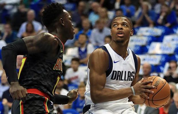 西媒热议亚马尔表现：昨晚真正的18岁新星是埃斯特旺（西媒聚焦亚马尔之战：昨夜最耀眼的18岁新星其实是埃斯特旺）