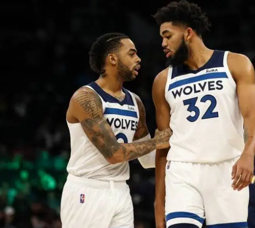 狂轰45+14+10！东契奇天神下凡，老詹梦回巅峰，我认清4个事实（一战45+14+10！东契奇神迹降临，詹姆斯梦回巅峰，我认清四个事实）