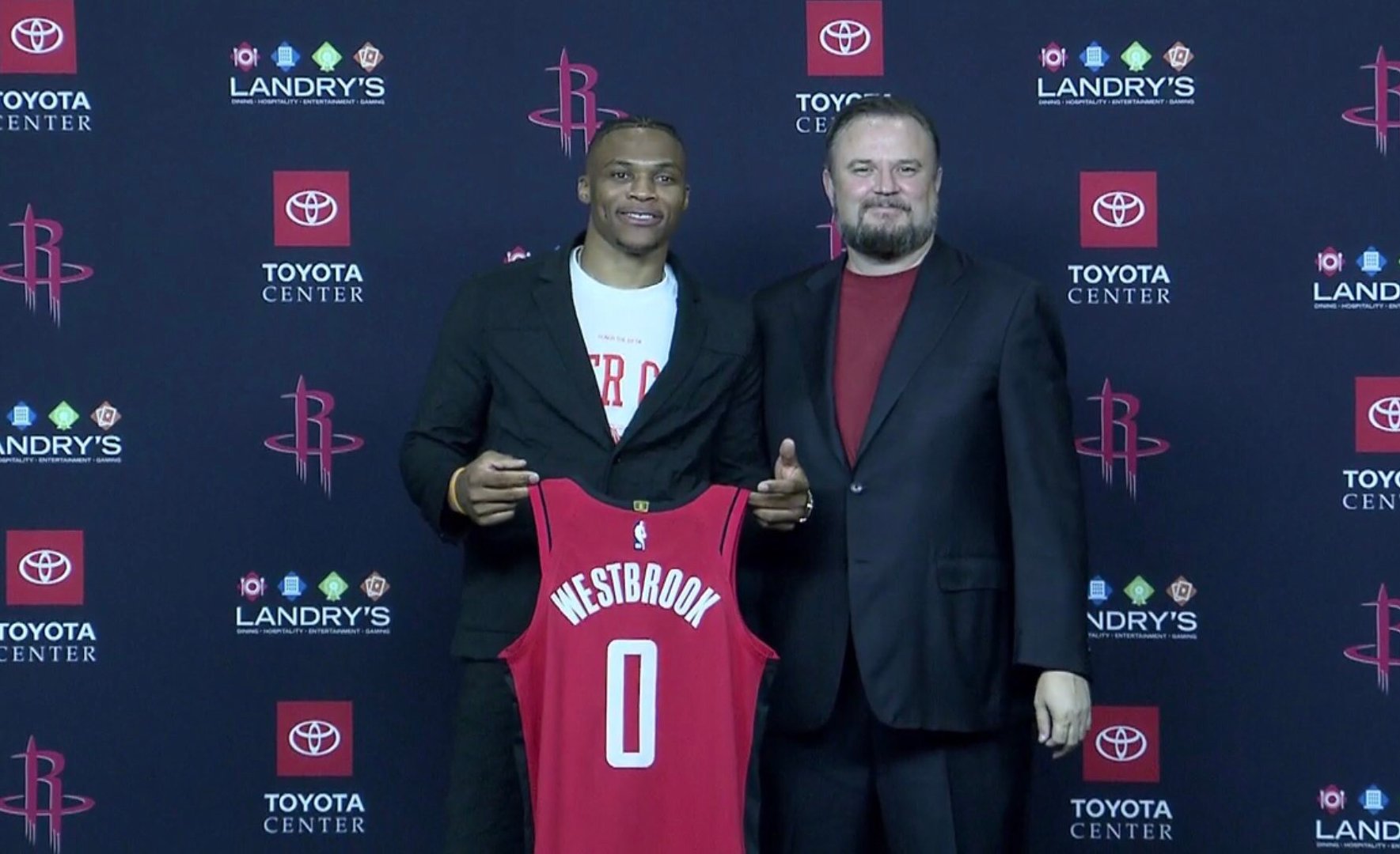 媒体人：杜锋比以前更给年轻人机会&是我错觉？按说广东剑指冠军（媒体人：杜锋启用新人更积极？广东志在夺冠）