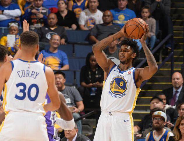 记者：邓卓翔尚未与三镇有进一步沟通，三镇目前也没换帅消息（记者：邓卓翔与三镇暂无进一步沟通，球队暂未有换帅动向）