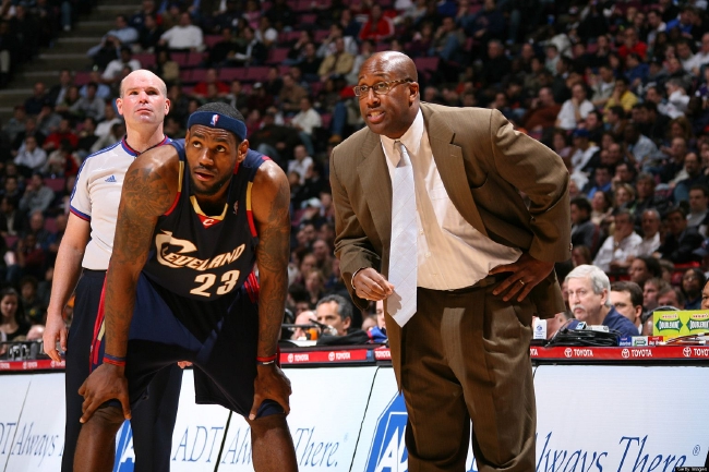 弗拉霍维奇面临长时间休战，意媒：尤文正在关注吉拉西（弗拉霍维奇或将长期缺阵，意媒：尤文考察吉拉西）