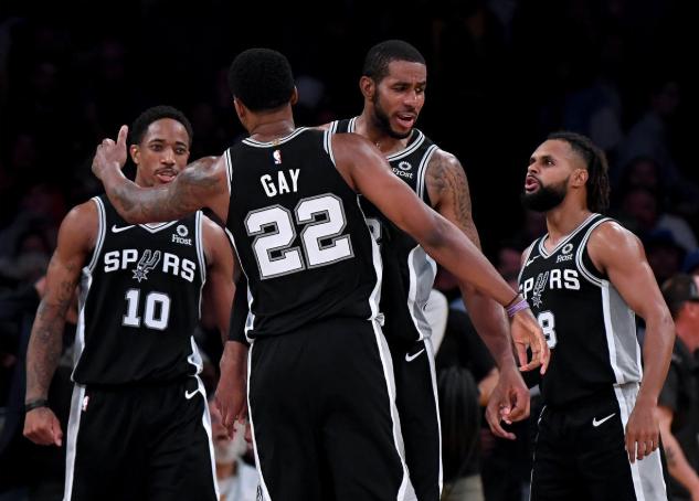 能超越吗？据统计，今年姆巴佩已经代表皇马攻入了53球（姆巴佩今年已为皇马攻入53球，他能否继续刷新纪录？）