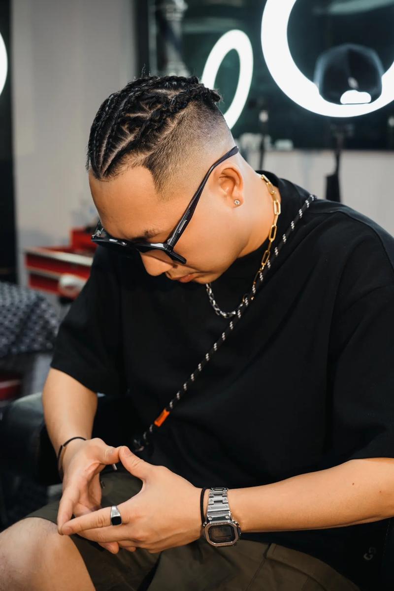 足球中超球队再度更换外援，阵容大洗牌（中超球队再度调整外援，阵容迎来大幅洗牌）