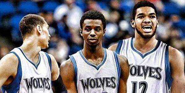 萨哈：曼联在转会市场必须谨慎，冬窗不能急于放走梅努（萨哈：曼联转会需谨慎，冬窗切勿仓促放走梅努）