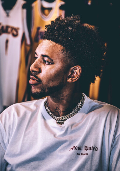 22／23赛季以来顶级前锋越位数：哈兰德仅18次，C罗143次（22／23赛季至今顶级前锋越位榜：哈兰德仅18次，C罗多达143次）