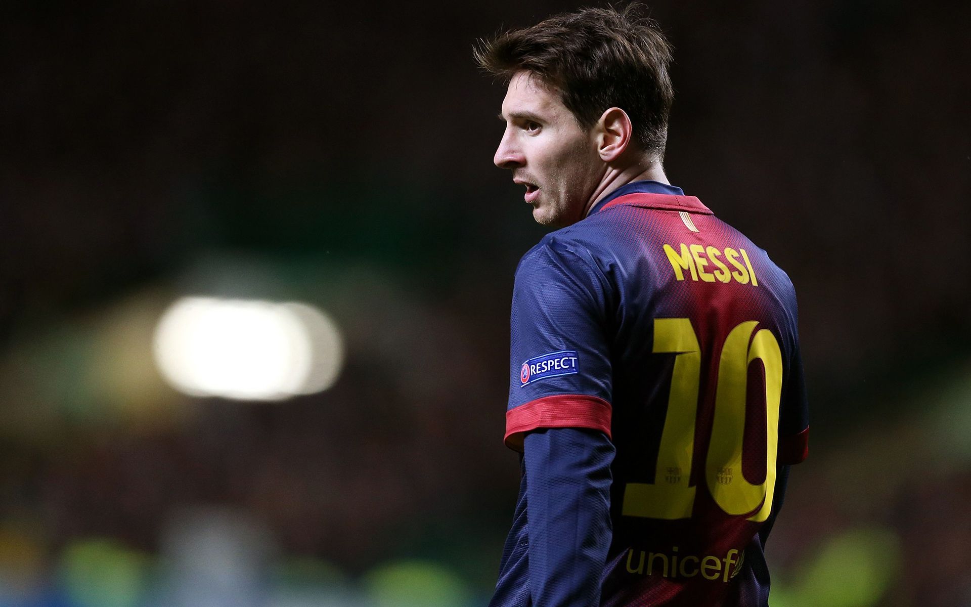 亚历山大：NBA新星的闪耀之星（亚历山大：冉冉升起的NBA耀眼新星）