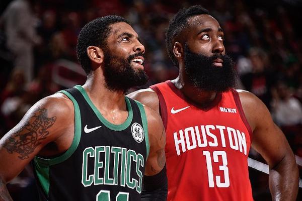 解说：陈林坚为山东提供了以往没有的三分火力 丰富了战术体系（评论：陈林坚为山东补齐三分短板，提升战术多样性）