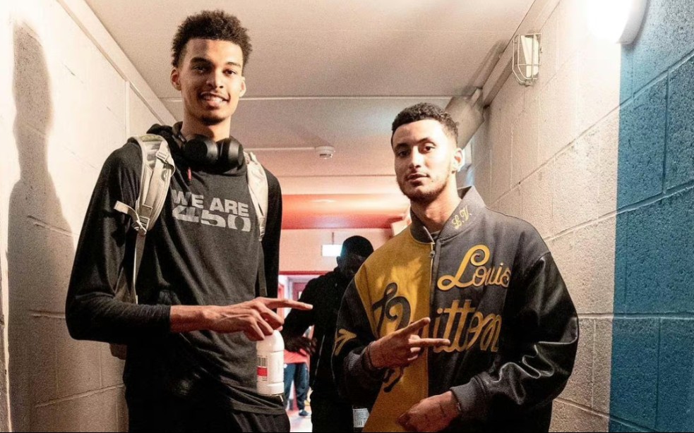 本泽马：现在的皇马队内缺少领袖；皇马永远是我的球队（本泽马：当下皇马欠缺领袖，我永远属于皇马）