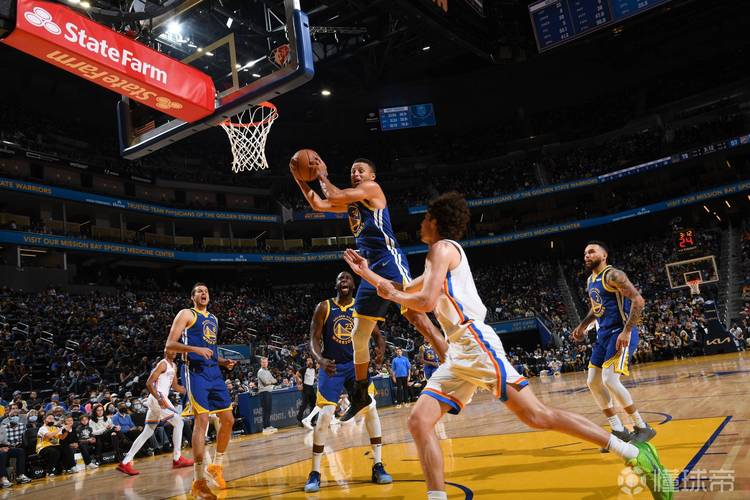 德转列2025年免签球员身价榜：戴维4500万第1，萨内3200万第2（德转2025年免签球员身价榜出炉：戴维斯4500万领跑，萨内3200万位列第二）