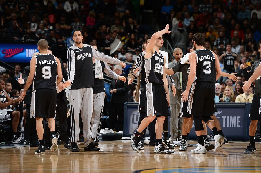 伦敦奥运马术双骄伴随爱马同日辞世 相互扶持逾二十载共谱辉煌传奇（伦敦奥运马术双雄与爱马同日谢幕 相伴二十余载共铸辉煌传奇）