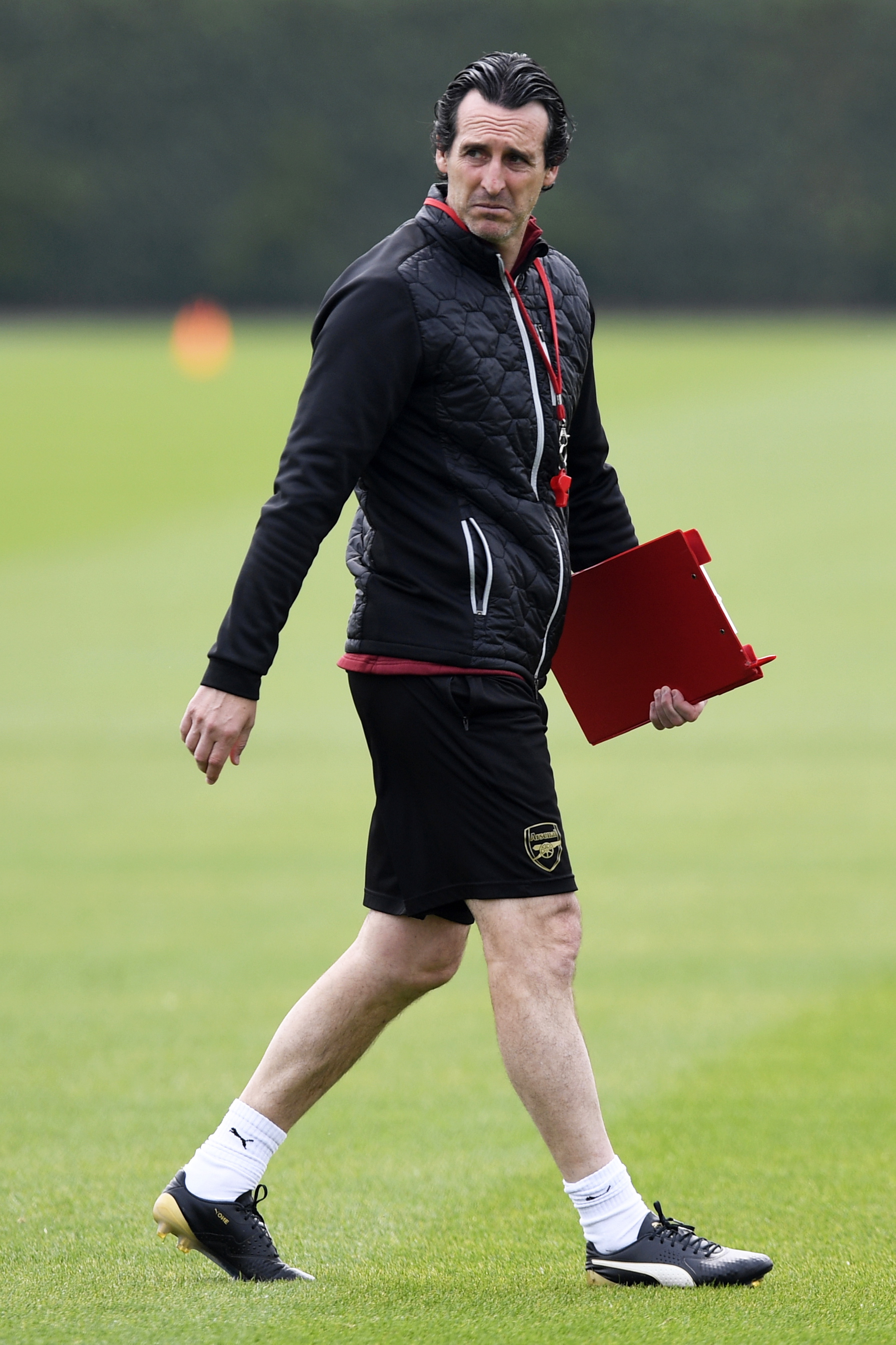 聋人篮球观赛：让我们挥动手语为运动员呐喊（看听障篮球，用手语为球员加油）