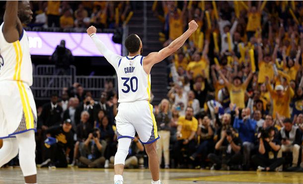 都体：尤文为随队远征挪威的约400名球迷发放30欧电子商城券（都灵体育报：尤文向随队赴挪威的约400名球迷派发30欧电子商城代金券）